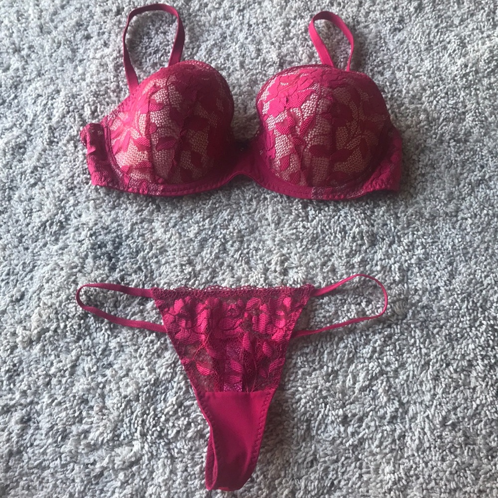 Betsey Johnson Bra & Panty Set- NWOT